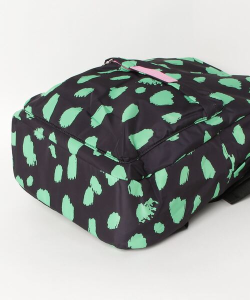 STELLA McCARTNEY(ステラマッカートニー)の「STELLA McCARTNEY (ステラマッカートニー) Junior 総柄バックパック リュック(バックパック/リュック・キッズ・ブラック×グリーン・ONE SIZE)」の3枚目の写真