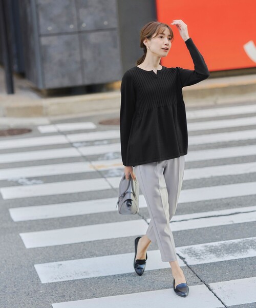 Tiaclasse(ティアクラッセ)の「【洗える】リブ切り替えフレアニットトップス(ニット/セーター・レディース・イエロー/ピンク/ブラック/サックスブルー・XXL/XL)」の6枚目の写真