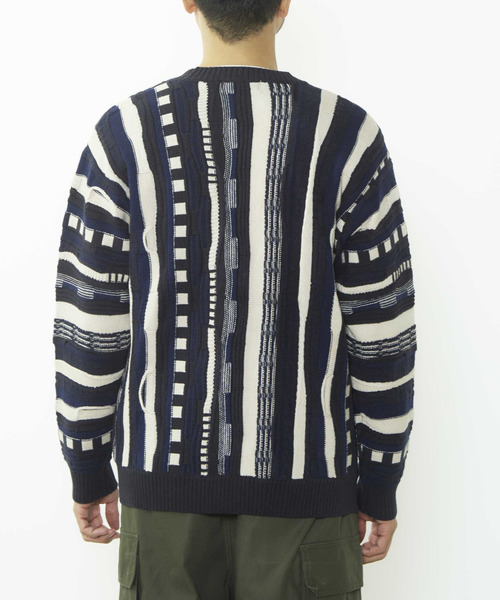 MEN'S MELROSE(メンズメルローズ)の「【MASTER FRAME/マスターフレーム】クージー柄ニットカーディガン(カーディガン/ボレロ・メンズ・ネイビー/ベージュ・3/4)」の5枚目の写真