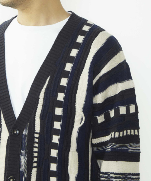 MEN'S MELROSE(メンズメルローズ)の「【MASTER FRAME/マスターフレーム】クージー柄ニットカーディガン(カーディガン/ボレロ・メンズ・ネイビー/ベージュ・3/4)」の7枚目の写真