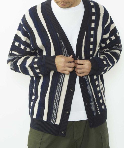 MEN'S MELROSE(メンズメルローズ)の「【MASTER FRAME/マスターフレーム】クージー柄ニットカーディガン(カーディガン/ボレロ・メンズ・ネイビー/ベージュ・3/4)」の20枚目の写真