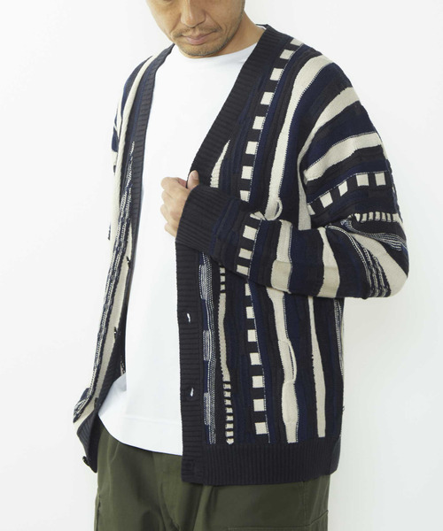 MEN'S MELROSE(メンズメルローズ)の「【MASTER FRAME/マスターフレーム】クージー柄ニットカーディガン(カーディガン/ボレロ・メンズ・ネイビー/ベージュ・3/4)」の21枚目の写真