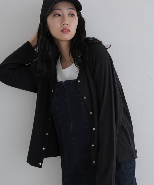 ElegChic(エレグシック)の「パール ボタンカーディガン(Tシャツ/カットソー・レディース・杢グレー/カーキ/ブラック/チャコールグレー/バーガンディー・M/4L/XL)」の9枚目の写真
