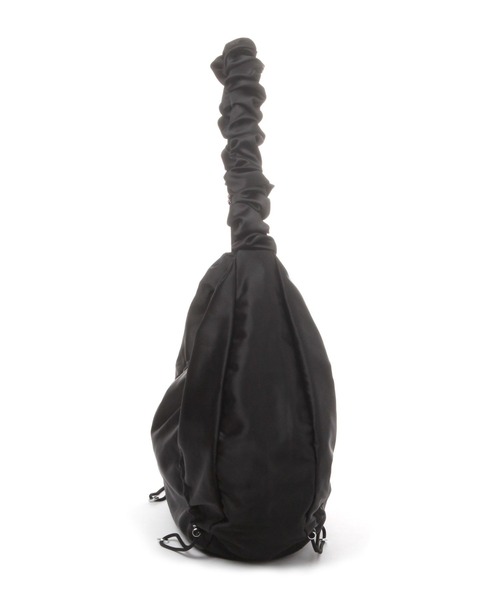 LAKOLE(ラコレ)の「FドロストハーフムーンショルダーBAG / 996083(ショルダーバッグ・レディース・ブラック/グレー/オフホワイト・FREE)」の6枚目の写真