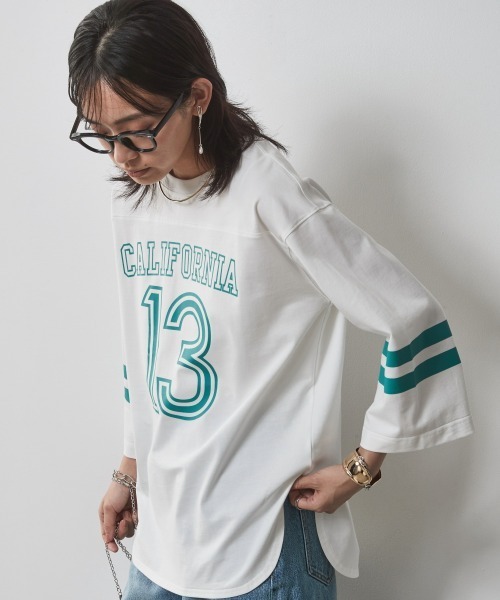 CHIC STYLE(シックスタイル)の「<大きいサイズ>綿100%7分袖フットボールTシャツ シックスタイル(Tシャツ/カットソー・レディース・チャコール/ベージュ/オフホワイト・LL/L/5L/4L/3L)」の4枚目の写真