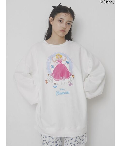 merry jenny(メリージェニー)の「【ディズニーコラボ】Cinderellaスウェット / シンデレラスウェット(スウェット・レディース・グレー/オフホワイト/ピンク・FREE)」の5枚目の写真