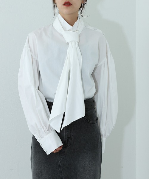 COLONY 2139（コロニートゥーワンスリーナイン）の「スタンドタイブラウス（シャツ/ブラウス・レディース・オフホワイト/ブラック・FREE）」の4枚目の写真