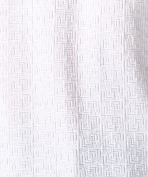 HIDEAWAYS NICOLE（ハイダウェイニコル）の「幾何学柄Ｖネック半袖プルオーバー（Tシャツ/カットソー・メンズ・オフホワイト/ブラック/シルバーグレー/ネイビー/スモークピンク・MEDIUM/LARGE/X-LARGE）」の6枚目の写真