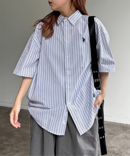 U.S. POLO ASSN.(ユーエスポロアッスン)の「1ポイント刺繍半袖シャツ(シャツ/ブラウス・メンズ・ホワイト系その他/ブルー/サックスブルー/ホワイト/ネイビー/ダークブルー/ホワイト系その他2/ブルー系その他2/ブルー系その他4/スカイブルー/オレンジ/オフホワイト/ブラック系その他3/インディゴブルー・MEDIUM/LARGE)」の3枚目の写真