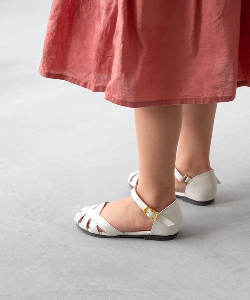 menue（メヌエ）の「面ファスナー付き ストラップ キッズサンダル（サンダル・キッズ・シルバー/ブラウン/ホワイト・15.0cm/16.0cm/17.0cm/18.0cm/19.0cm/20.0cm/21.0cm）」の13枚目の写真