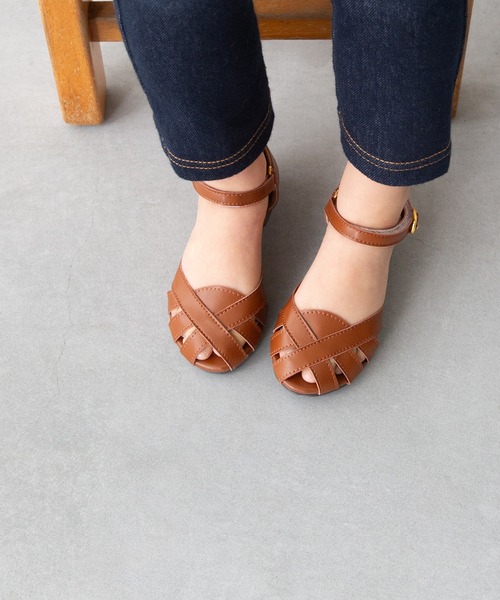 menue（メヌエ）の「面ファスナー付き ストラップ キッズサンダル（サンダル・キッズ・シルバー/ブラウン/ホワイト・15.0cm/16.0cm/17.0cm/18.0cm/19.0cm/20.0cm/21.0cm）」の20枚目の写真