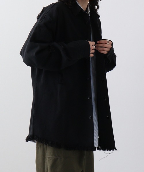 RE730(アールイーセブンサーティー)の「Ripped long sleeve work shirt / ダメージ加工 長袖ワークシャツ(シャツ/ブラウス・メンズ・ブラック系/ブラック系1/ホワイト・M/L)」の13枚目の写真