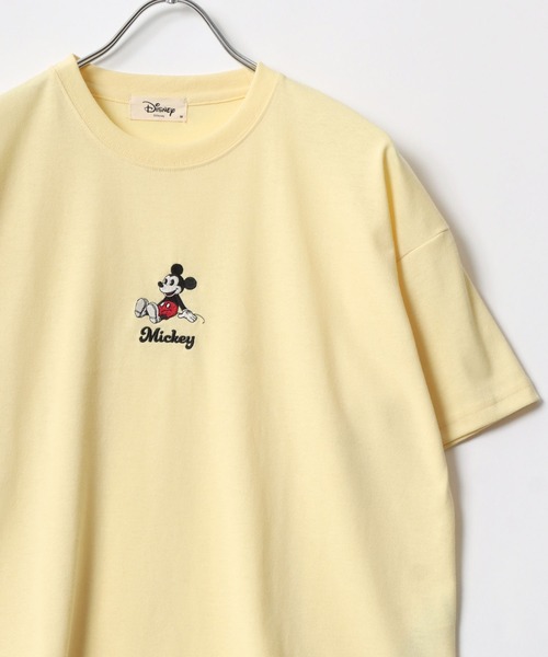 Disney(ディズニー)の「Disney/ディズニー ミッキー ミニー ドナルド くまのプーさん プリント 刺繍 オーバーサイズ半袖Tシャツ(Tシャツ/カットソー・レディース・ダークグリーン/グレー系その他/ネイビー/ダークブルー/ワイン/アイボリー/ベージュ系その他/ブルー系その他/モカ/アッシュグレー/レモンイエロー/グレー・M/L)」の11枚目の写真