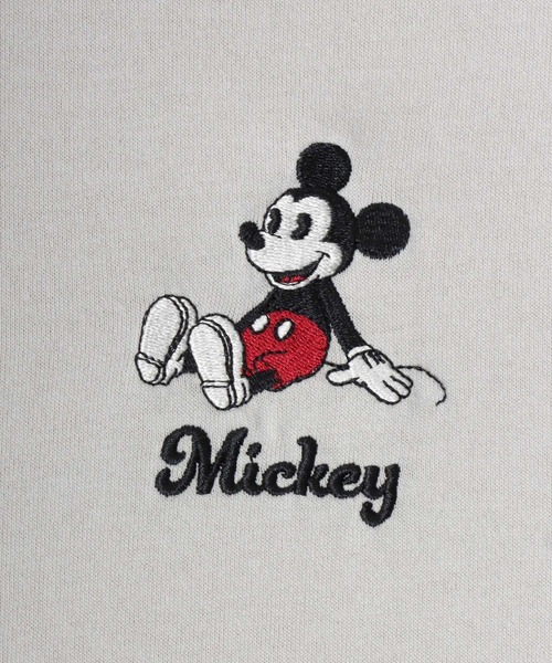 Disney(ディズニー)の「Disney/ディズニー ミッキー ミニー ドナルド くまのプーさん プリント 刺繍 オーバーサイズ半袖Tシャツ(Tシャツ/カットソー・レディース・ダークグリーン/グレー系その他/ネイビー/ダークブルー/ワイン/アイボリー/ベージュ系その他/ブルー系その他/モカ/アッシュグレー/レモンイエロー/グレー・M/L)」の22枚目の写真