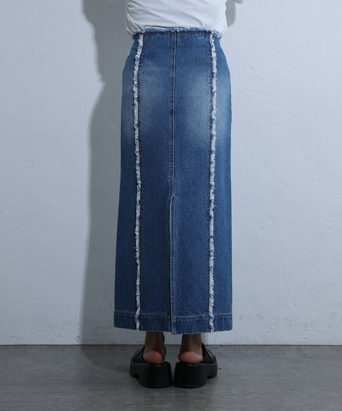 COLONY 2139（コロニートゥーワンスリーナイン）の「カットオフフリンジデニムスカート（デニムスカート・レディース・ブルー・MEDIUM/SMALL）」の13枚目の写真