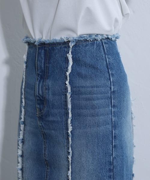 COLONY 2139（コロニートゥーワンスリーナイン）の「カットオフフリンジデニムスカート（デニムスカート・レディース・ブルー・MEDIUM/SMALL）」の17枚目の写真