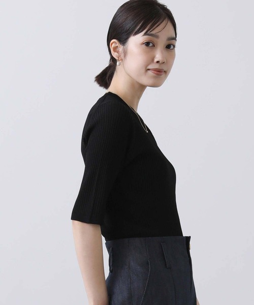 Gready Brilliant（グレディブリリアン）の「Ｒｙ混リブクルー半袖ニット（ニット/セーター・レディース・ブラック/オフホワイト・38）」の17枚目の写真