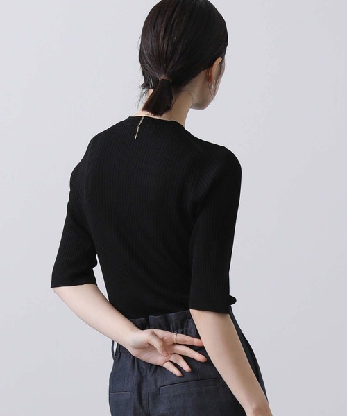 Gready Brilliant（グレディブリリアン）の「Ｒｙ混リブクルー半袖ニット（ニット/セーター・レディース・ブラック/オフホワイト・38）」の18枚目の写真