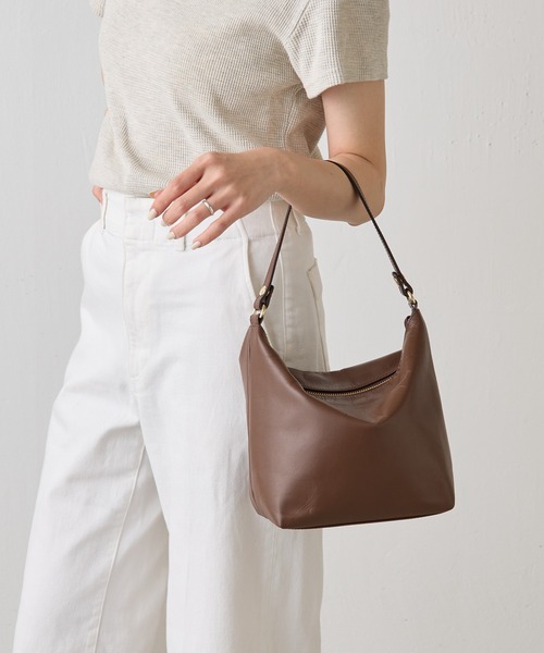 ☆送料・関税込☆BASIC COTTON★LEATHER ROLLER BAG★バッグ★ セール】【本革/軽量360g】ソフトレザーシンプルショルダー