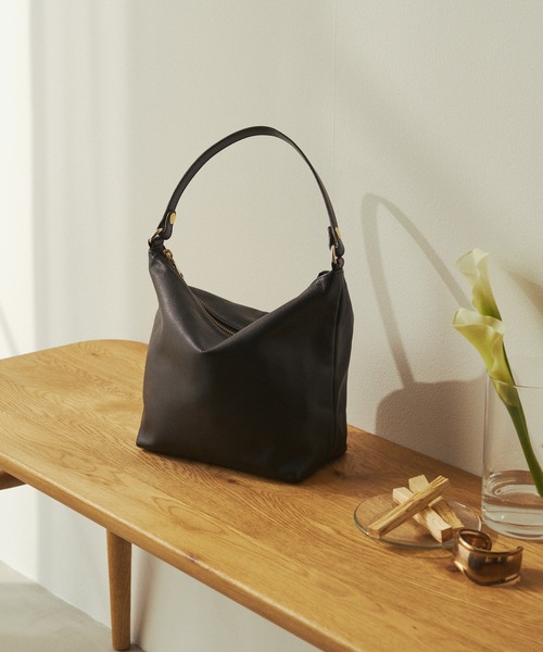 ≪本革/軽量360g≫ソフトレザーシンプルショルダーバッグ (CE-1328-WEB