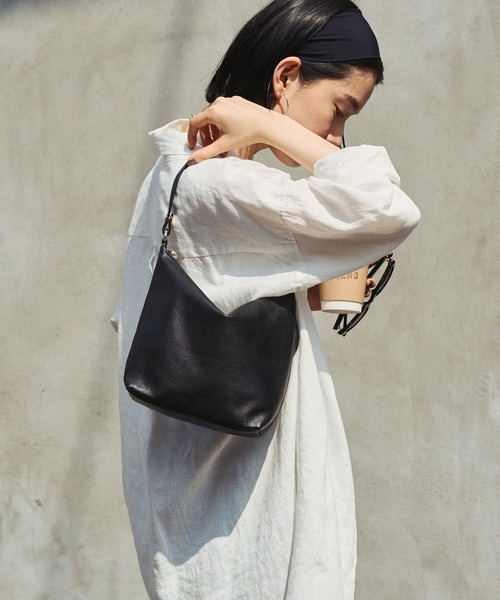 本革/軽量360g】ソフトレザーシンプルショルダーバッグ (CE-1328