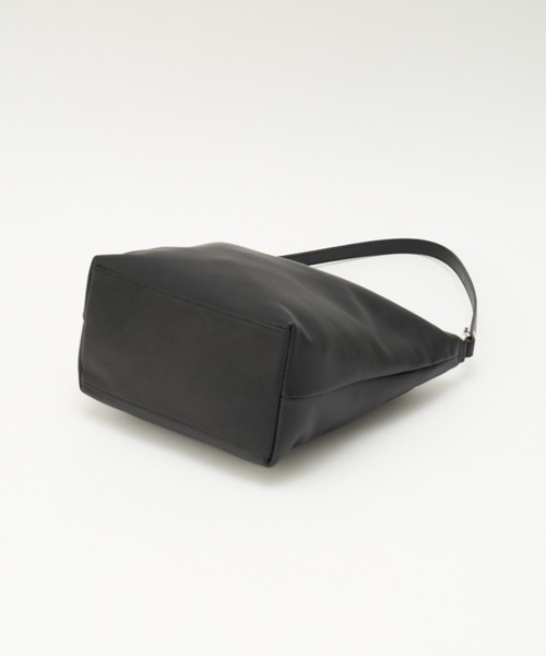 3/4～価格改定》ソフトレザーシンプルショルダーバッグ (CE-1328-WEB