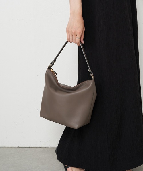 ソフトレザーシンプルショルダーバッグ (CE-1328)（ショルダーバッグ）｜russet（ラシット）