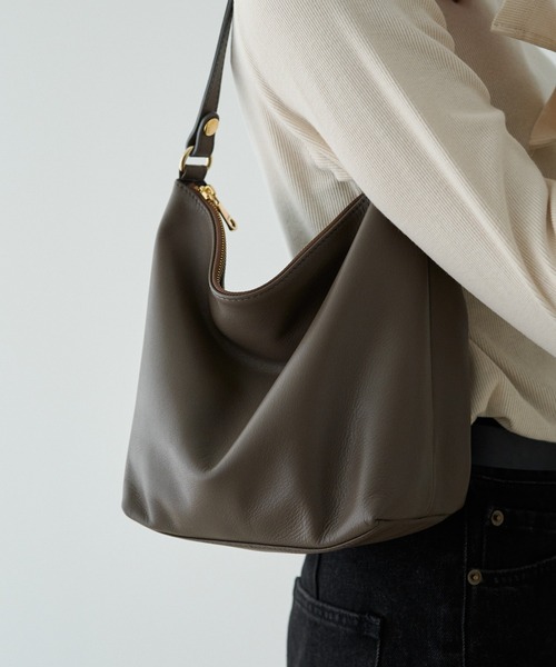 ソフトレザーシンプルショルダーバッグ (CE-1328)（ショルダーバッグ）｜russet（ラシット）