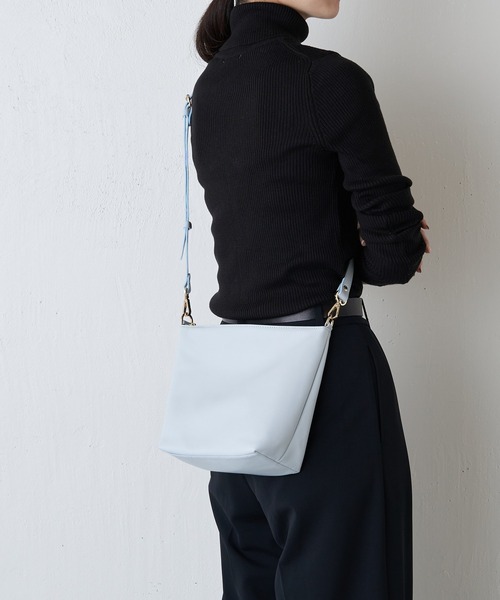 ソフトレザーシンプルショルダーバッグ (CE-1328)（ショルダーバッグ）｜russet（ラシット）