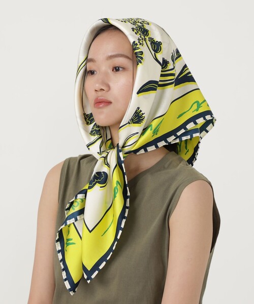 manipuri(マニプリ)の「manipuri FLOWER シルクスカーフ(バンダナ/スカーフ・レディース・イエロー系その他2/ライトパープル・FREE)」の3枚目の写真
