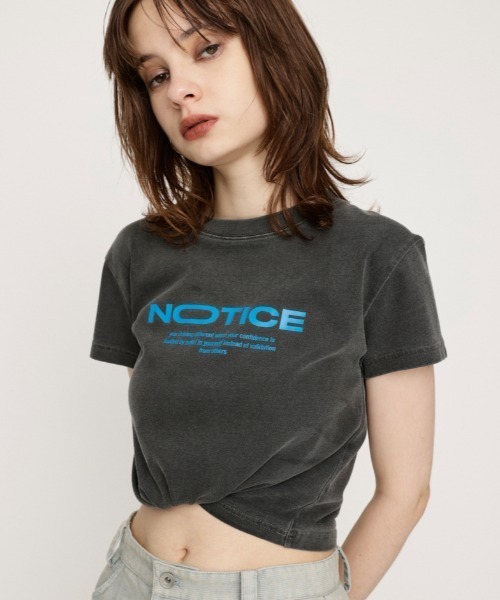 SLY（スライ）の「LOGO COMPACT T/SH ロゴ コンパクト Tシャツ（Tシャツ/カットソー・レディース・ホワイト/ライトピンク/杢グレー/ライトブラック・FREE）」の3枚目の写真