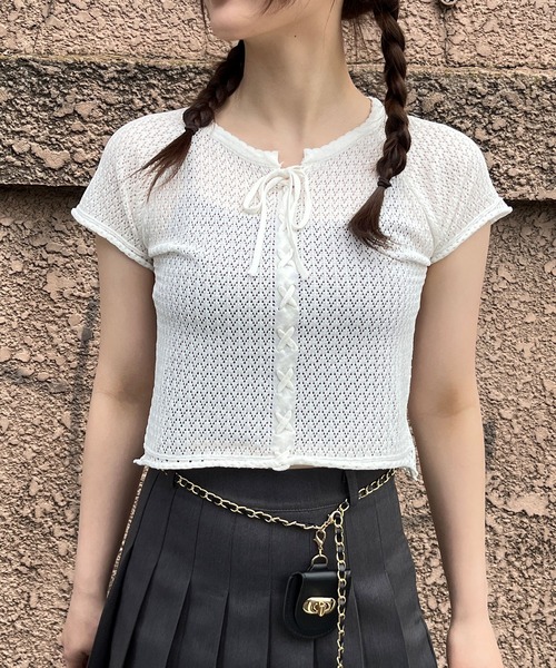 GLAMOROUS JANE(グラマラスジェーン)の「レースアップリボン半袖ニットトップス(ニット/セーター・レディース・ホワイト/ブラック/ベージュ・FREE)」の4枚目の写真