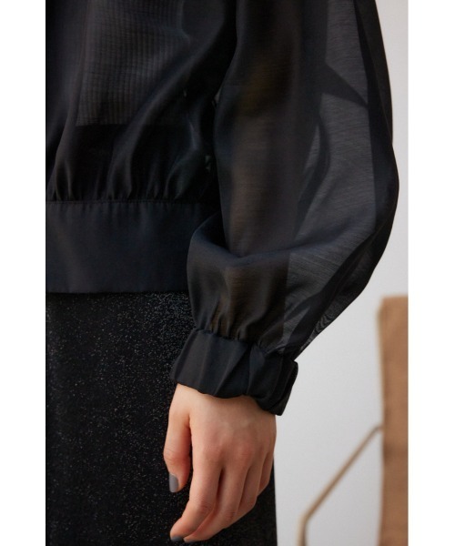 AZUL by moussy（アズールバイマウジー）の「シアーフーディーブルゾン（ブルゾン・レディース・アイボリー/ブラック/グレー・FREE）」の5枚目の写真
