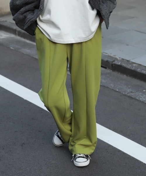 HUG.U（ハグユー）の「しゃり感カラーパンツ（スラックス・レディース・グレイッシュブルー/ライム/ベージュ/ブラック/カーキ/スモークピンク・レギュラー丈/トール丈）」の7枚目の写真