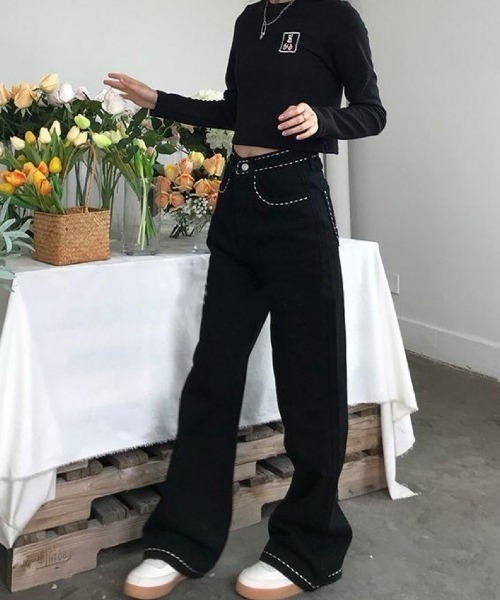 AsRiRe(アスリレイ)の「バックししゅう デザインステッチ ワイドデニムパンツ(デニムパンツ・レディース・ブラック・S/M/L)」の6枚目の写真