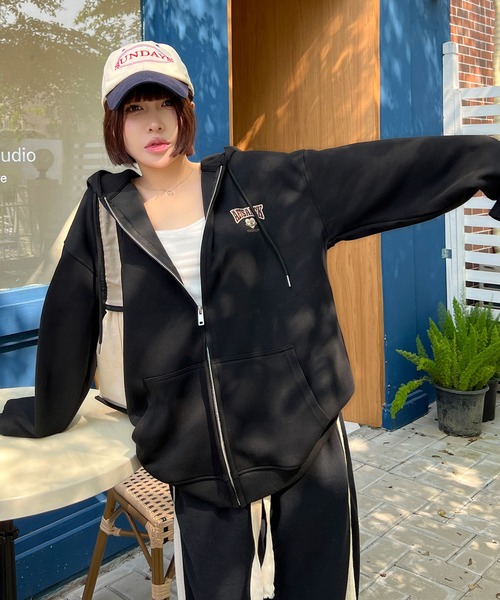SHEPP（シープ）の「ワンポイントロゴ ジップ フーディー（パーカー・レディース・アイボリー/ブラック/ネイビー・M/XL/L）」の5枚目の写真