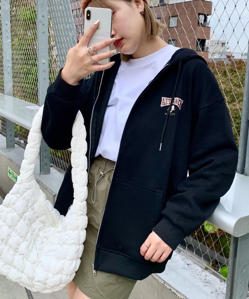 SHEPP（シープ）の「ワンポイントロゴ ジップ フーディー（パーカー・レディース・アイボリー/ブラック/ネイビー・M/XL/L）」の6枚目の写真