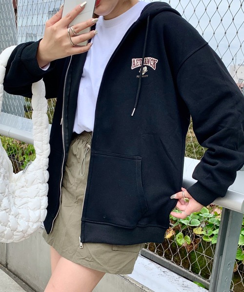 SHEPP（シープ）の「ワンポイントロゴ ジップ フーディー（パーカー・レディース・アイボリー/ブラック/ネイビー・M/XL/L）」の7枚目の写真