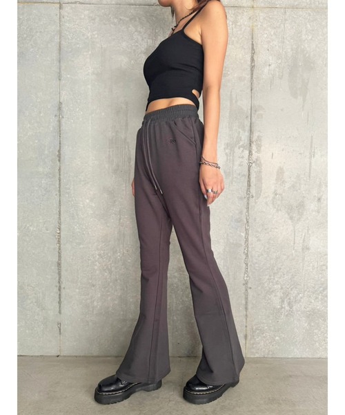 EGOIST（エゴイスト）の「ロゴ刺繍加工風スウェットパンツ（スウェットパンツ・レディース・パープル/カーキ/ブラック・FREE）」の2枚目の写真