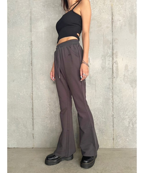 EGOIST（エゴイスト）の「ロゴ刺繍加工風スウェットパンツ（スウェットパンツ・レディース・パープル/カーキ/ブラック・FREE）」の4枚目の写真