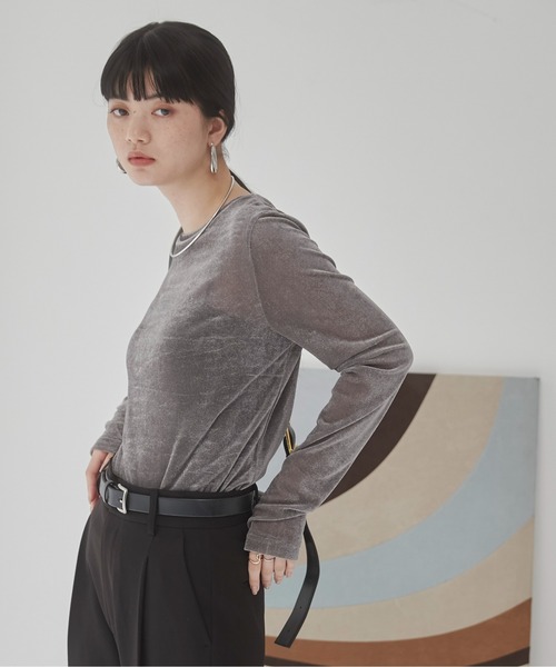 ANGIE（アンジー）の「シアー ベロア トップス（Tシャツ/カットソー・レディース・アイボリー/オリーブ/ライトグレー/ブラウン/グレー/ブラック/ライトピンク/ダークブラウン・FREE）」の17枚目の写真