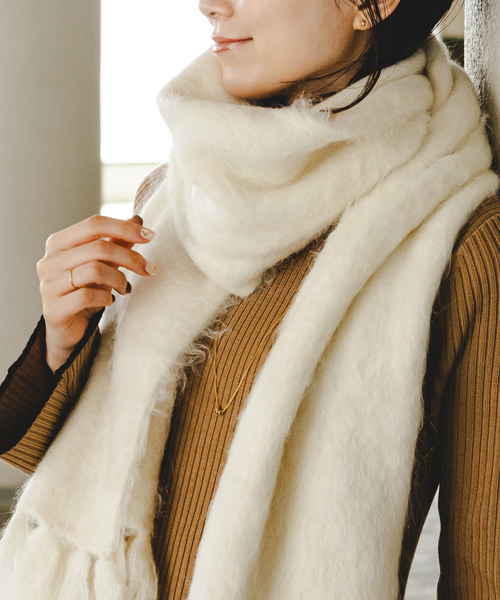 Noble（ノーブル）の「アルパカ混シャギービッグマフラー（マフラー