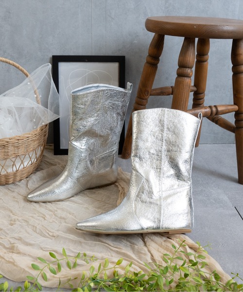 Fabby fabby(ファビィーファビィー)の「インヒールワイドシャフトミドルブーツ(ブーツ・レディース・ベージュ/ブラック・LARGE/MEDIUM/SMALL)」の22枚目の写真