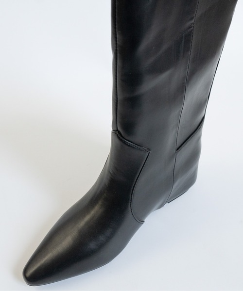 Fabby fabby(ファビィーファビィー)の「インヒールワイドシャフトミドルブーツ(ブーツ・レディース・ベージュ/ブラック・LARGE/MEDIUM/SMALL)」の6枚目の写真
