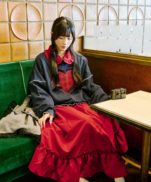 kutir（クティール）の「【クティールとレトロ】ハートフリルアソートスウェット/トレーナー（スウェット・レディース・ベージュ/ネイビー/ブラウン・FREE）」の18枚目の写真