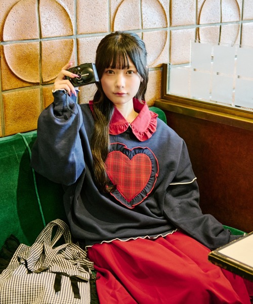 kutir（クティール）の「【クティールとレトロ】ハートフリルアソートスウェット/トレーナー（スウェット・レディース・ベージュ/ネイビー/ブラウン・FREE）」の14枚目の写真