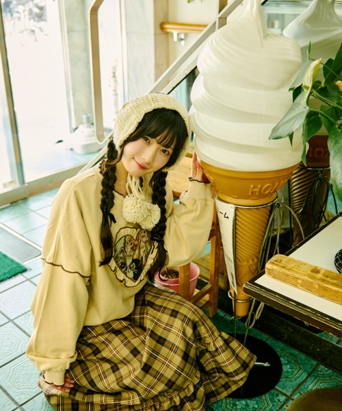 kutir（クティール）の「【クティールとレトロ】ハートフリルアソートスウェット/トレーナー（スウェット・レディース・ベージュ/ネイビー/ブラウン・FREE）」の11枚目の写真