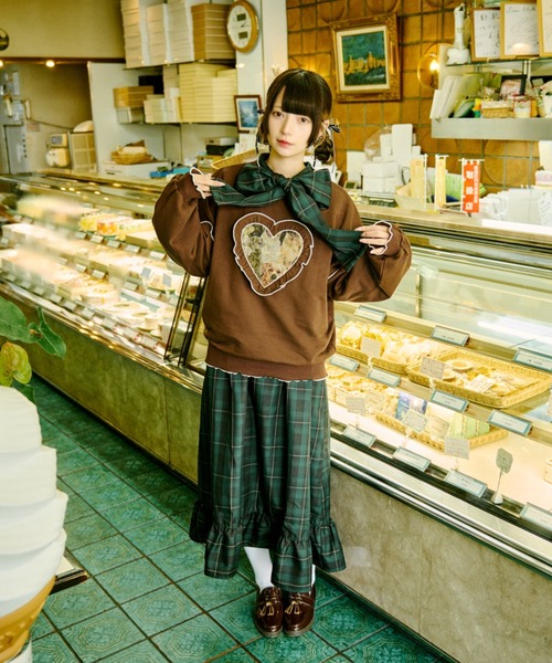 kutir（クティール）の「【クティールとレトロ】ハートフリルアソートスウェット/トレーナー（スウェット・レディース・ベージュ/ネイビー/ブラウン・FREE）」の22枚目の写真