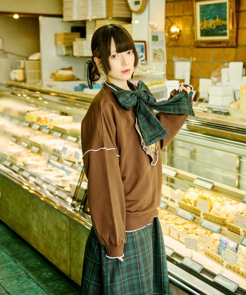 kutir（クティール）の「【クティールとレトロ】ハートフリルアソートスウェット/トレーナー（スウェット・レディース・ベージュ/ネイビー/ブラウン・FREE）」の20枚目の写真