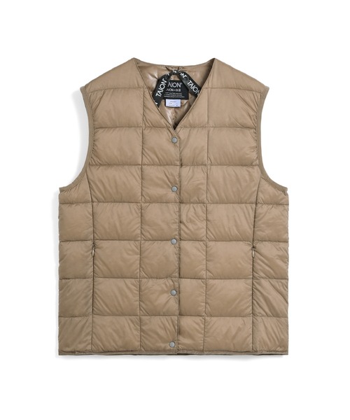 TAION(タイオン)の「【TAION(タイオン)】〈ウィメンズ〉ベーシック Vネックボタン インナーダウンベスト(ダウンベスト・レディース・チョコ/ネイビー系6/カーキ/サンドベージュ/オフホワイト/レモンイエロー/オレンジ/オリーブ/グレー/ライトグレー/ラベンダー/ダークネイビー/モカ/ベージュ/ダークオリーブ/チャコールグレー/ブラック/ダークグリーン/ミント/ダークグリーン系/ネイビー/チャコール/ケリーグリーン/レオパード/その他8/ベージュ系4/ベージュ系5/ブラック系その他3・XL/M/L/2XL/S)」の12枚目の写真